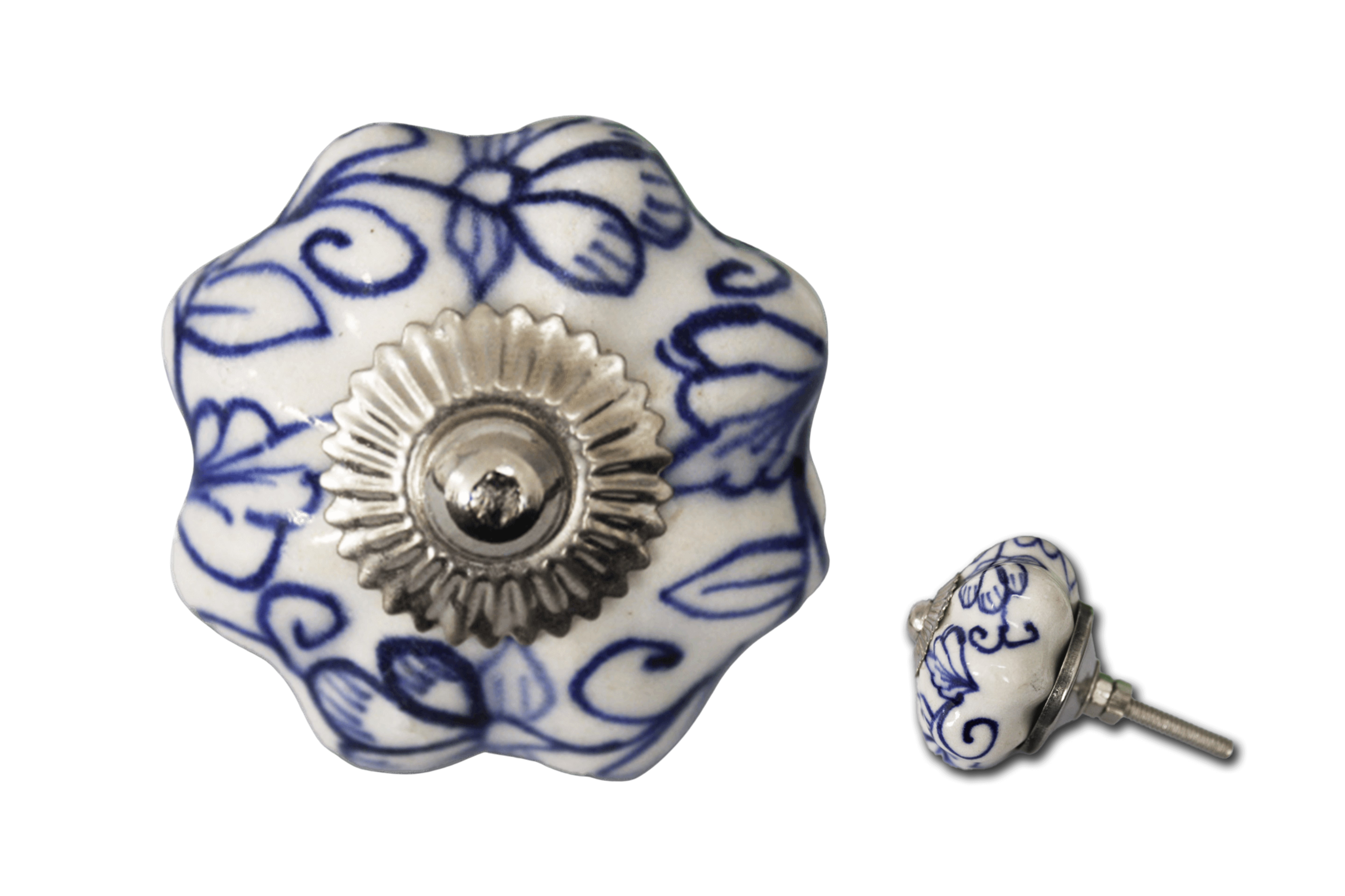 Großer Blumenknauf in weiß mit Blattmuster in blau